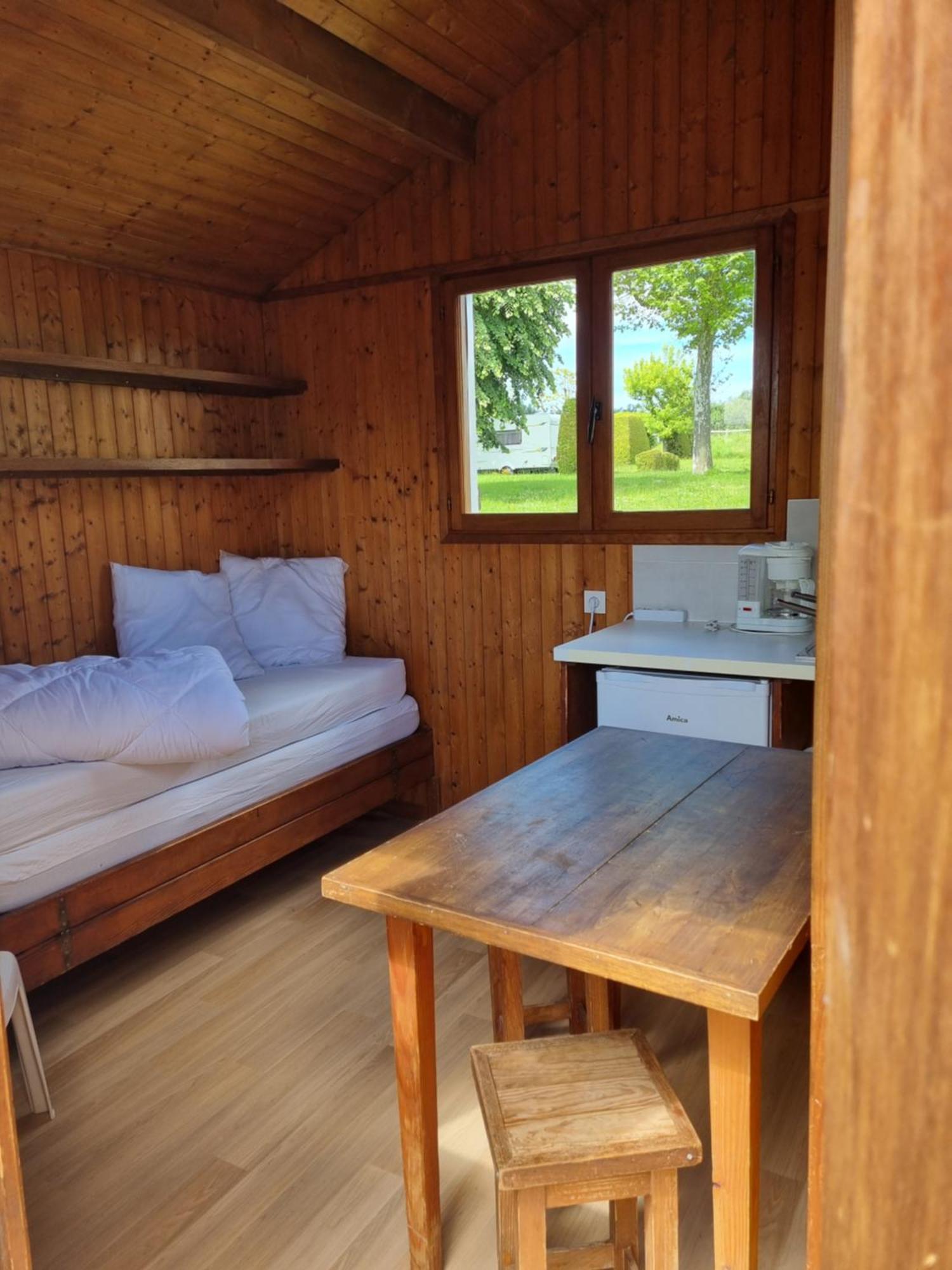 Camping Mayet-De-Montagne Le Mayet-de-Montagne Exterior photo
